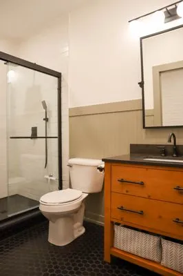 A Chicago Handyman Logo