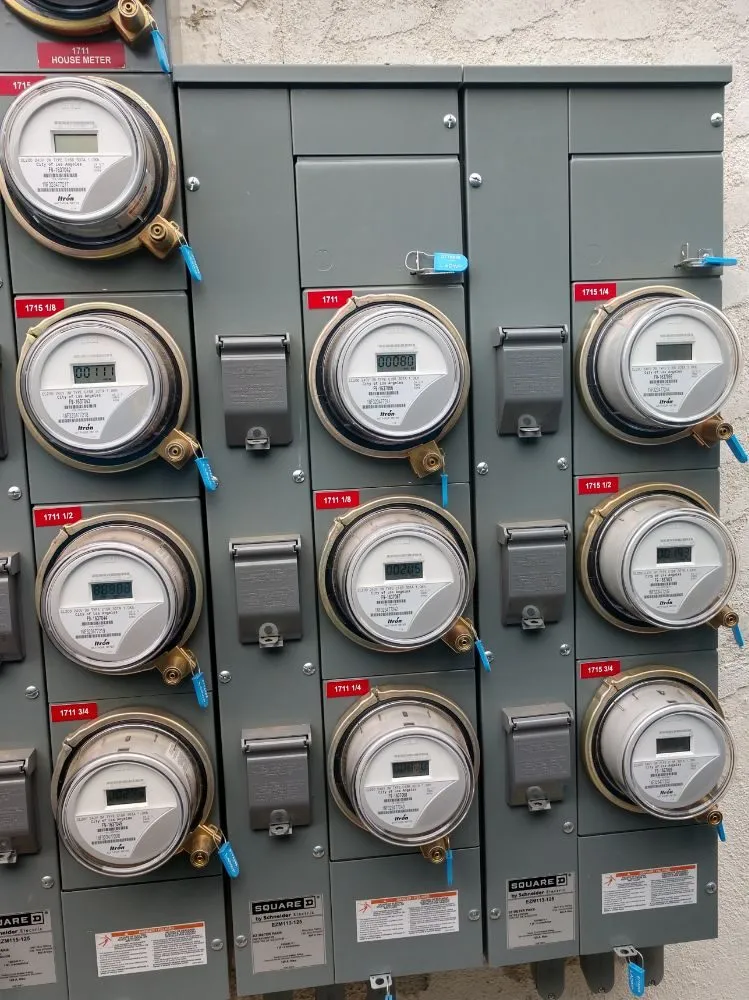 Trusted electrician providing wiring installation in , 