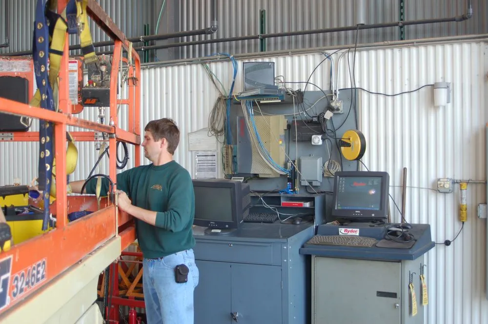 Slide of A Good Electrician/ Leamon Electric