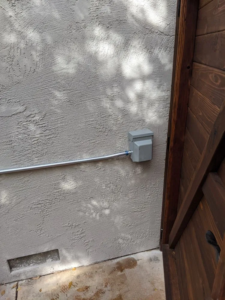 Certified electrician providing electrical repair in , 