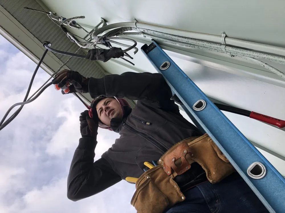 Affordable electrician providing lighting installation in , 