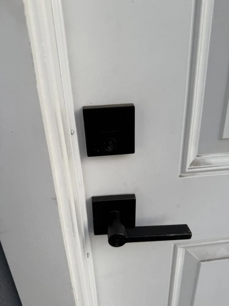 Slide of A Locksmith Near me
