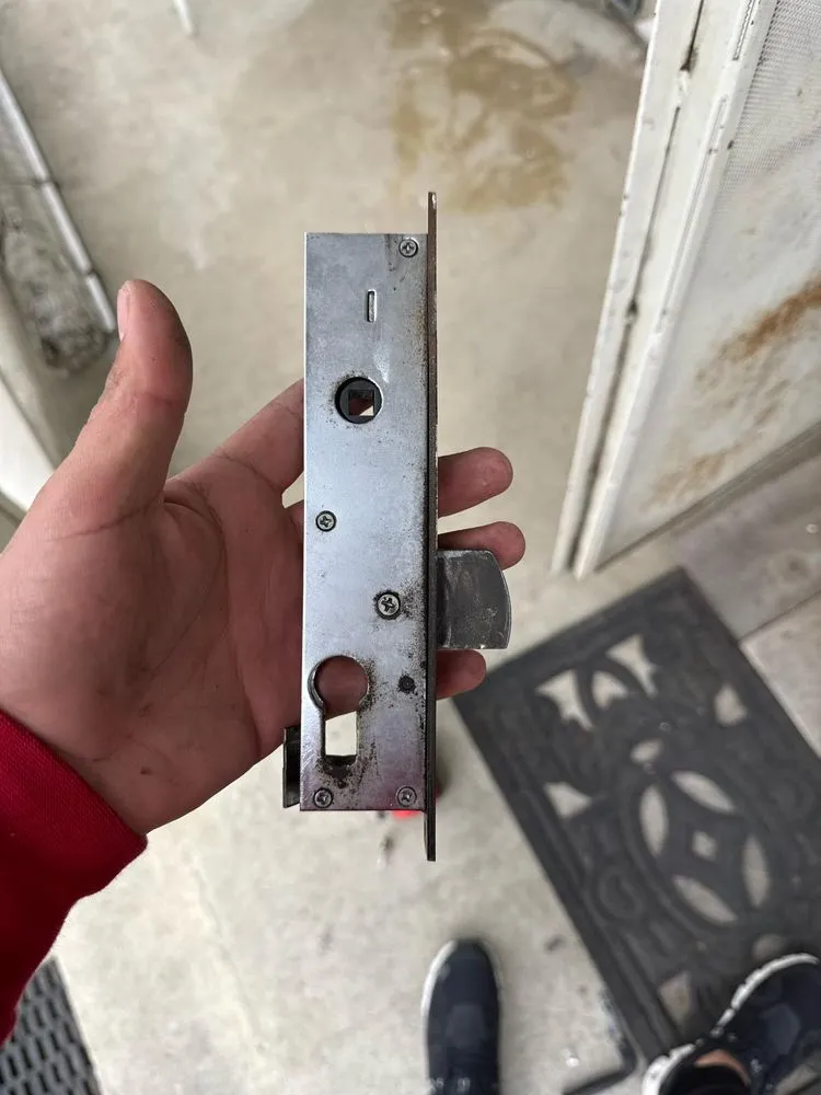 Slide of A Locksmith Near me