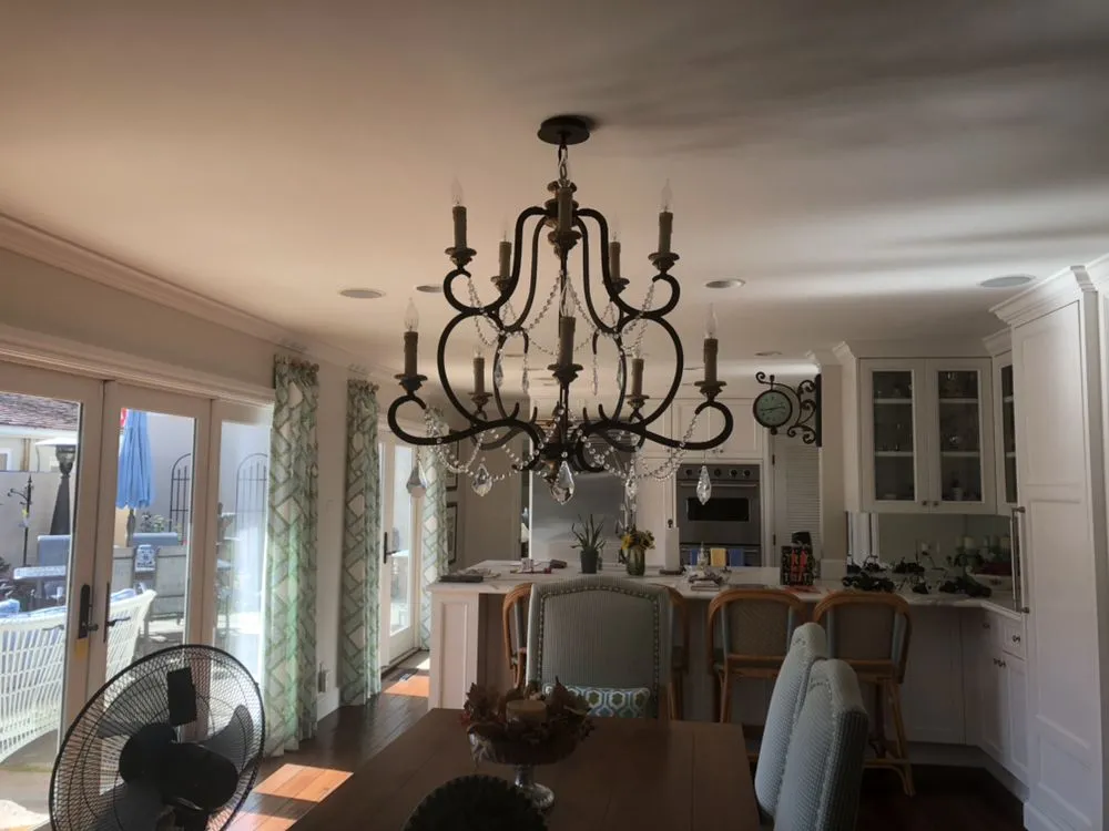 Trusted electrician providing emergency electrical service in , 