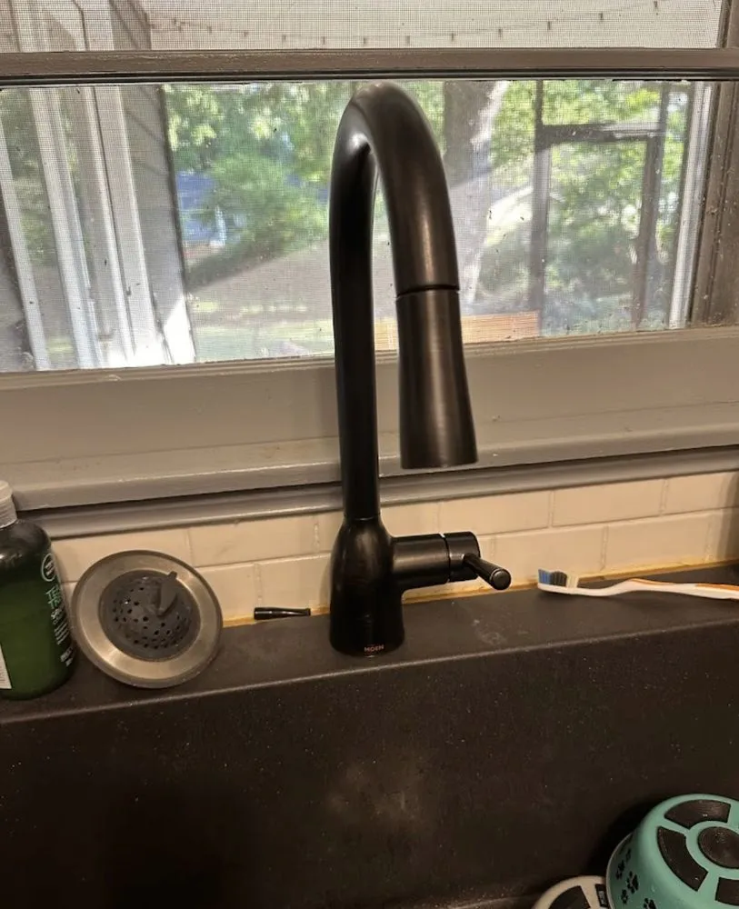 Trusted electrician providing emergency electrical service in , 