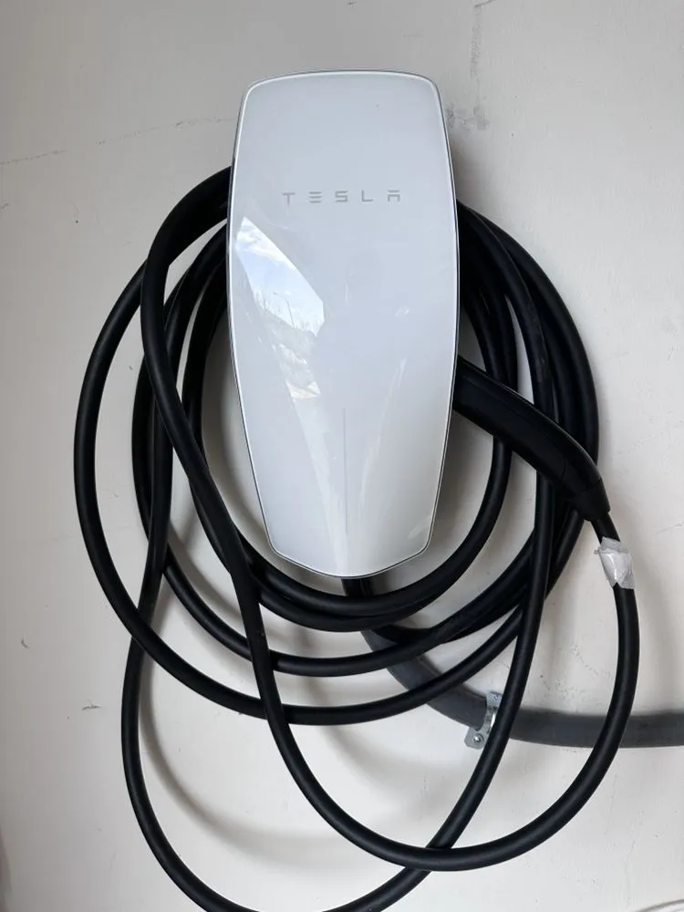 Slide of A to Z Voltage