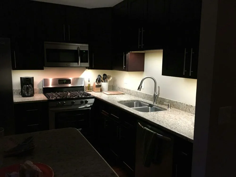 Emergency electrician providing wiring installation in , 