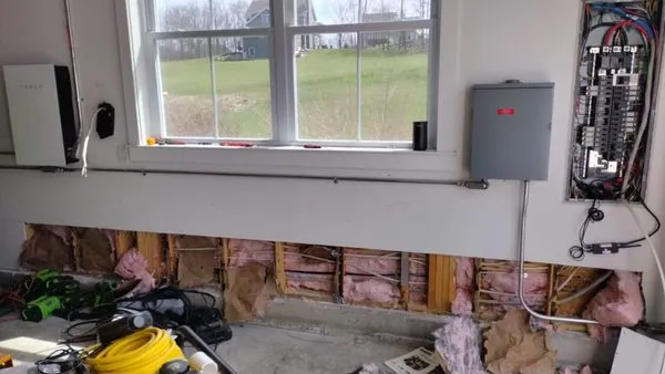 A1 Electric Heating & Air Conditioning Logo