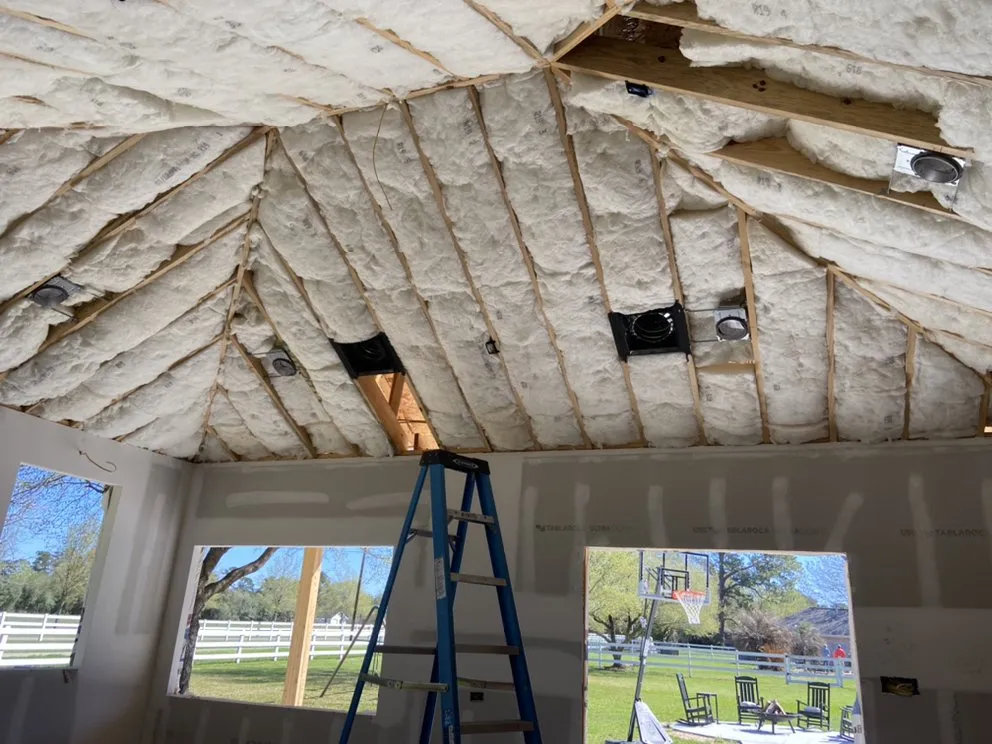 Professional electrician providing lighting installation in , 