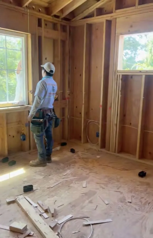 Slide of AA General Contractor