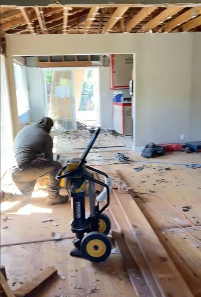 Slide of AA General Contractor