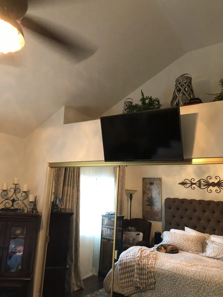 Reliable electrician providing outlet and switch repair in , 