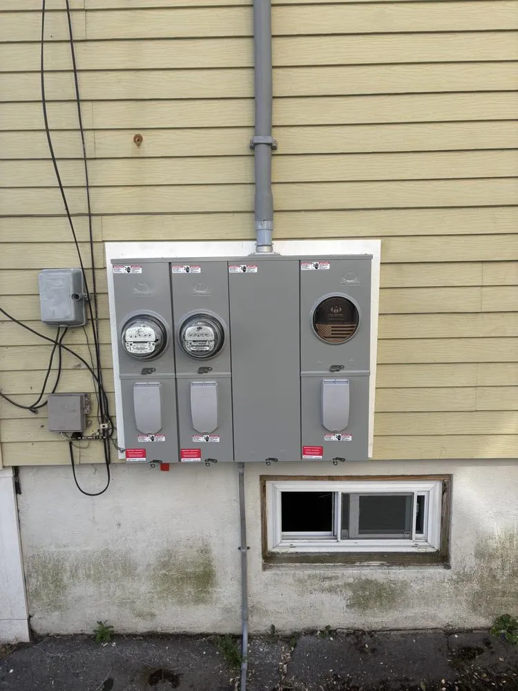 Slide of A.Adames Electrical