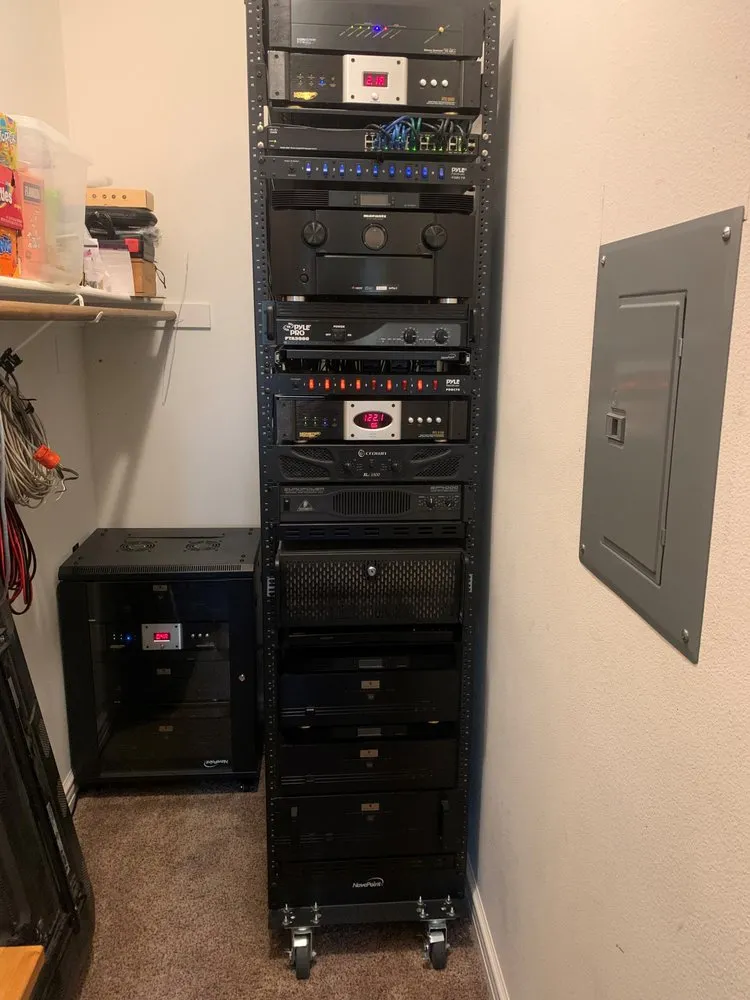 Slide of AanE Electric