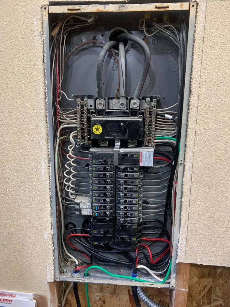 Slide of AanE Electric