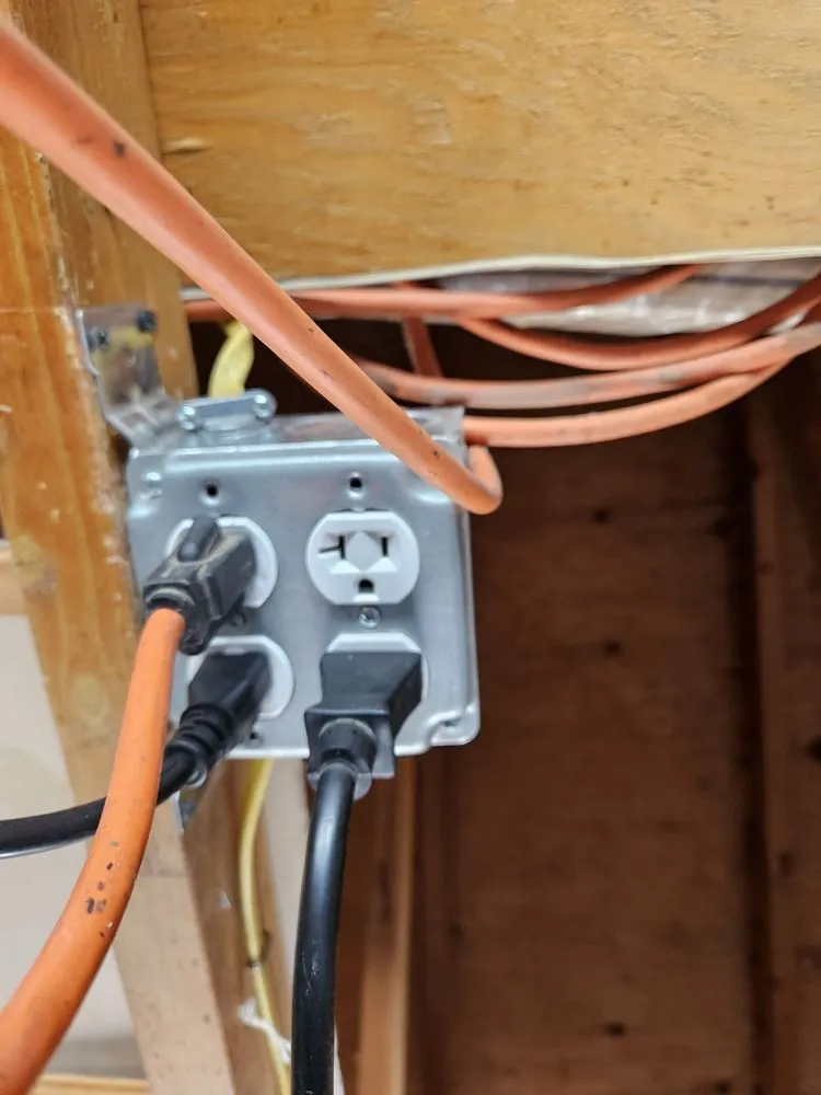 Slide of Aaron Henson Electric