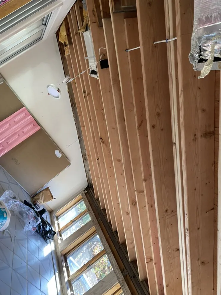 Emergency electrician providing circuit breaker repair in Springfield, MA - Aaron the Handy man
