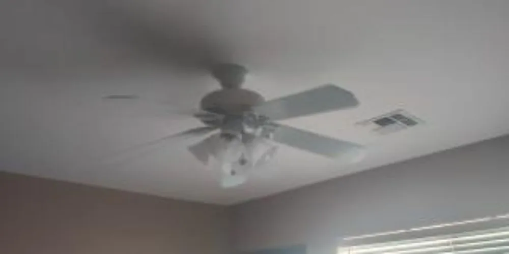 Expert electrician providing electrical repair in , 