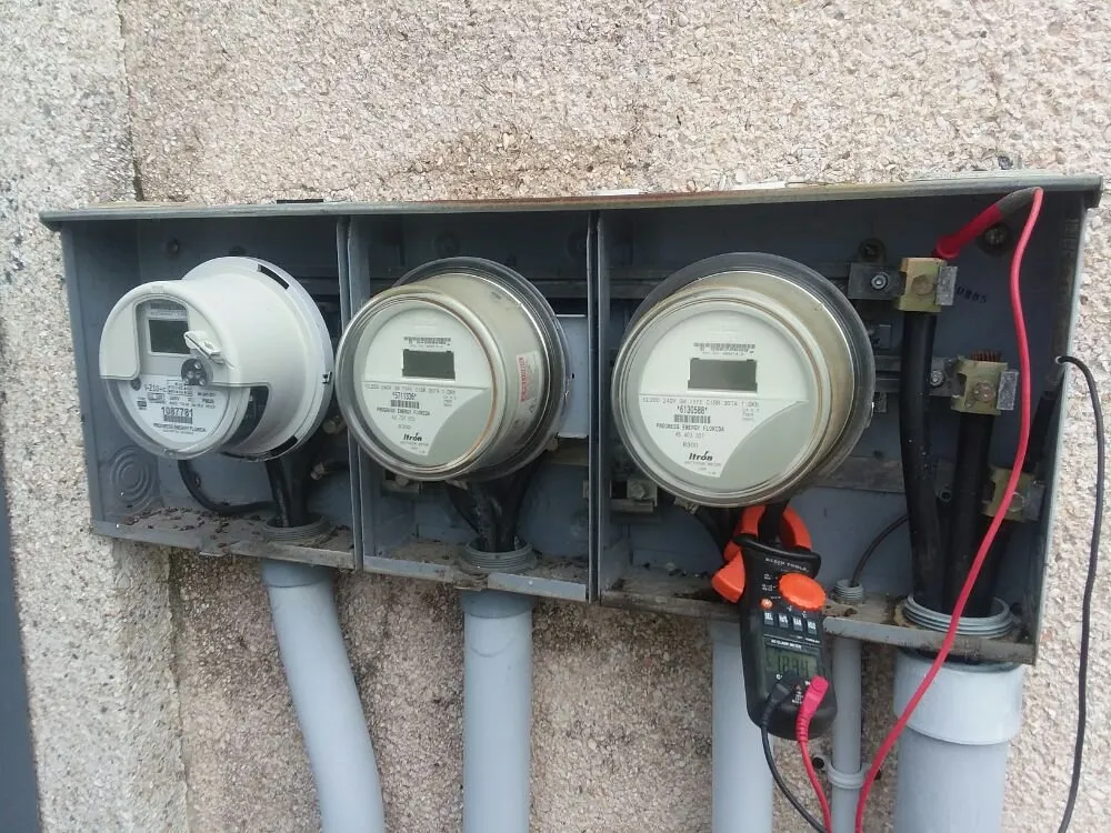 Slide of Aaron's Electric Service