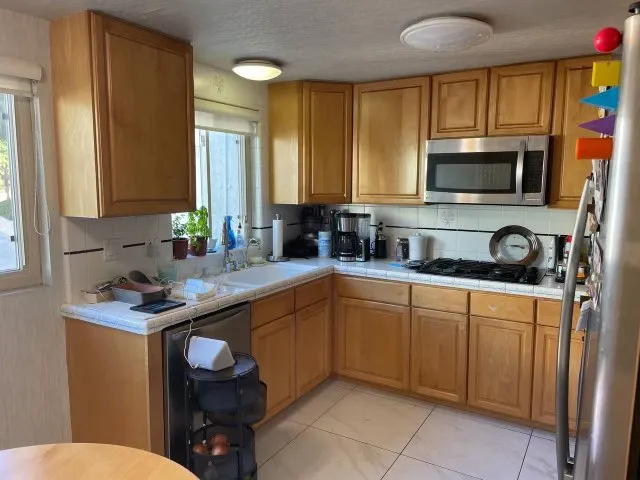 Slide of AB Electric and HandyMan services