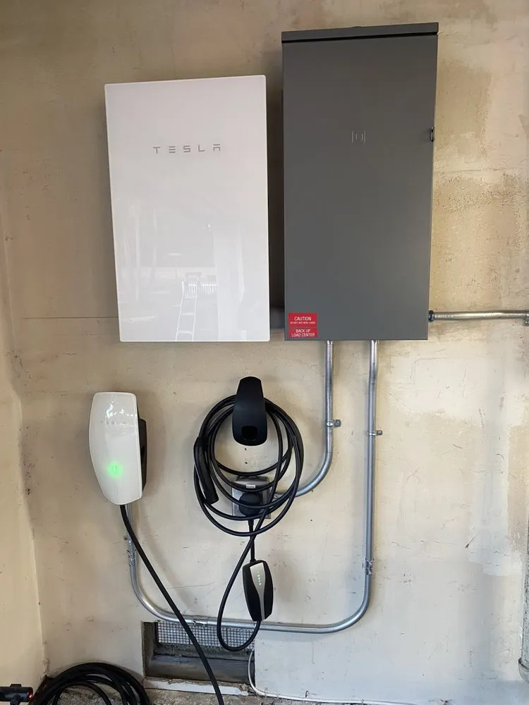 Emergency electrical service for homes in outlet and switch repair, by