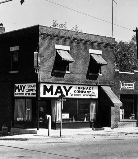 Emergency electrician providing lighting installation in , 