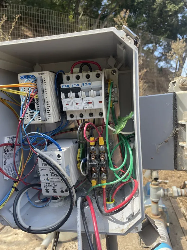 Slide of Abarca electrical services