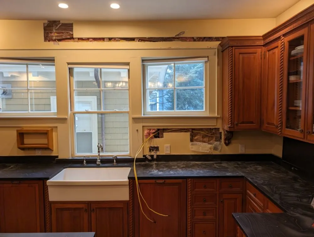 Slide of Abichaker Electric