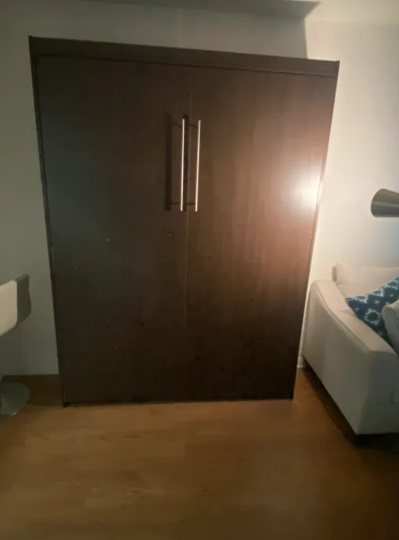 Reliable electrician providing electrical repair in , 