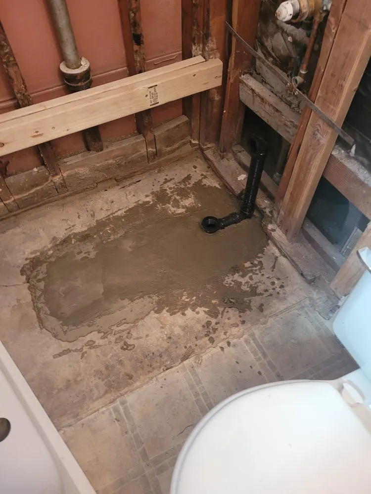 Licensed electrician providing wiring installation in , 