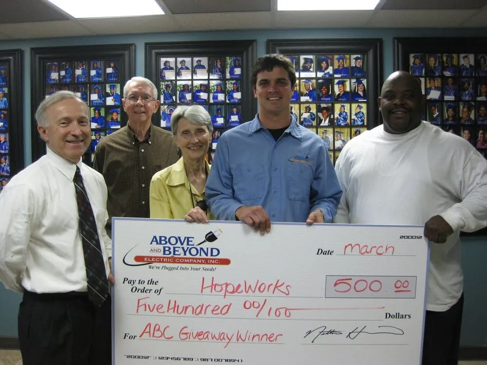 Expert electrician providing emergency electrical service in , 