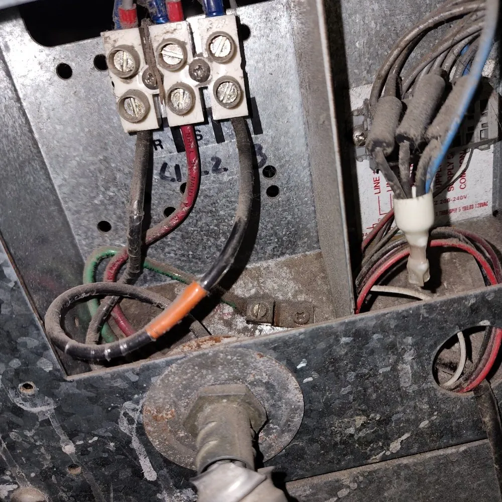 Slide of Absolute Custom Electrical