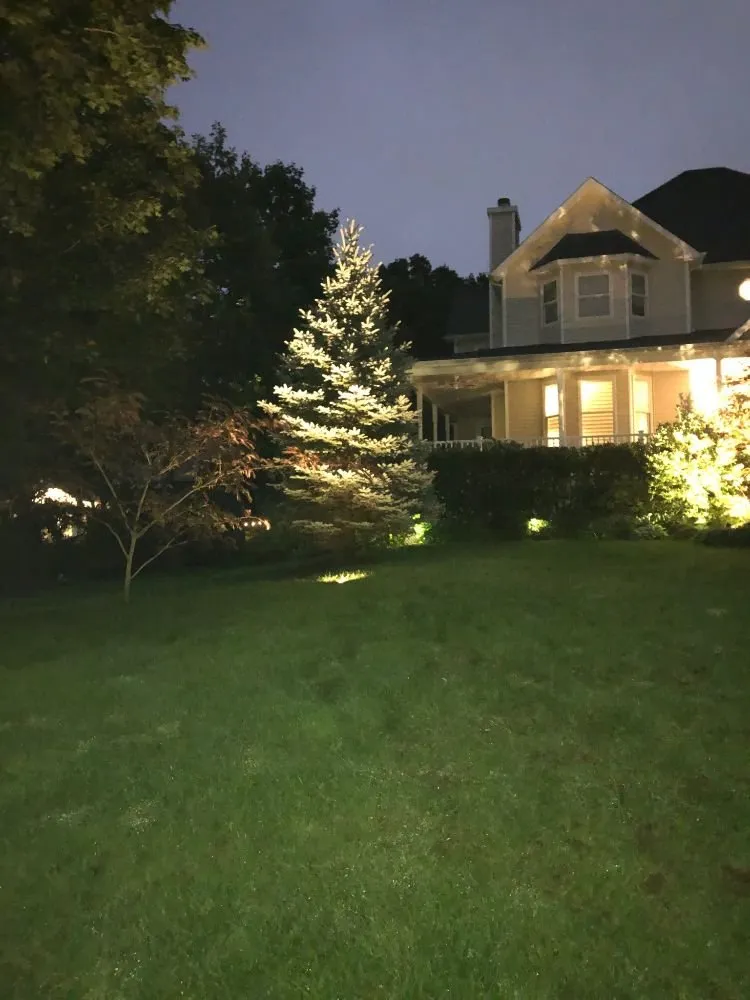 Licensed electrical service for homes in lighting installation,  by 