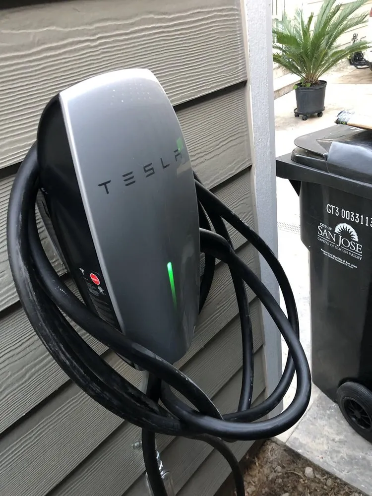 Trusted electrician providing wiring installation in ,