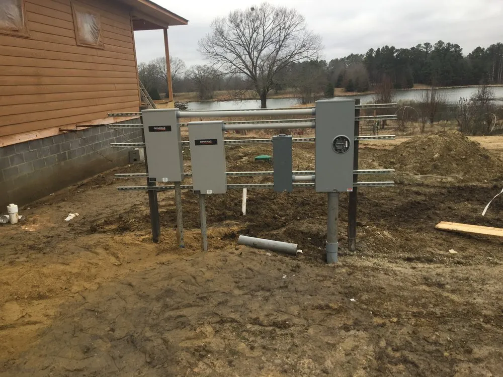 Emergency electrician providing outlet and switch repair in Steens, MS - Absolute Power Solutions