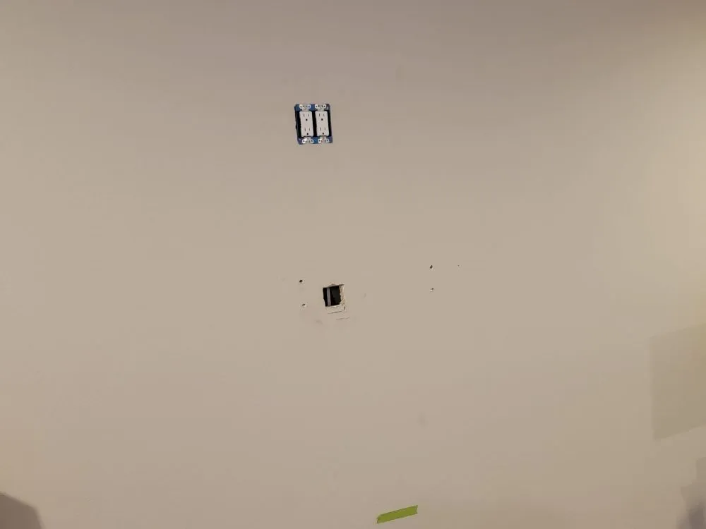 Professional electrician providing electrical repair in ,