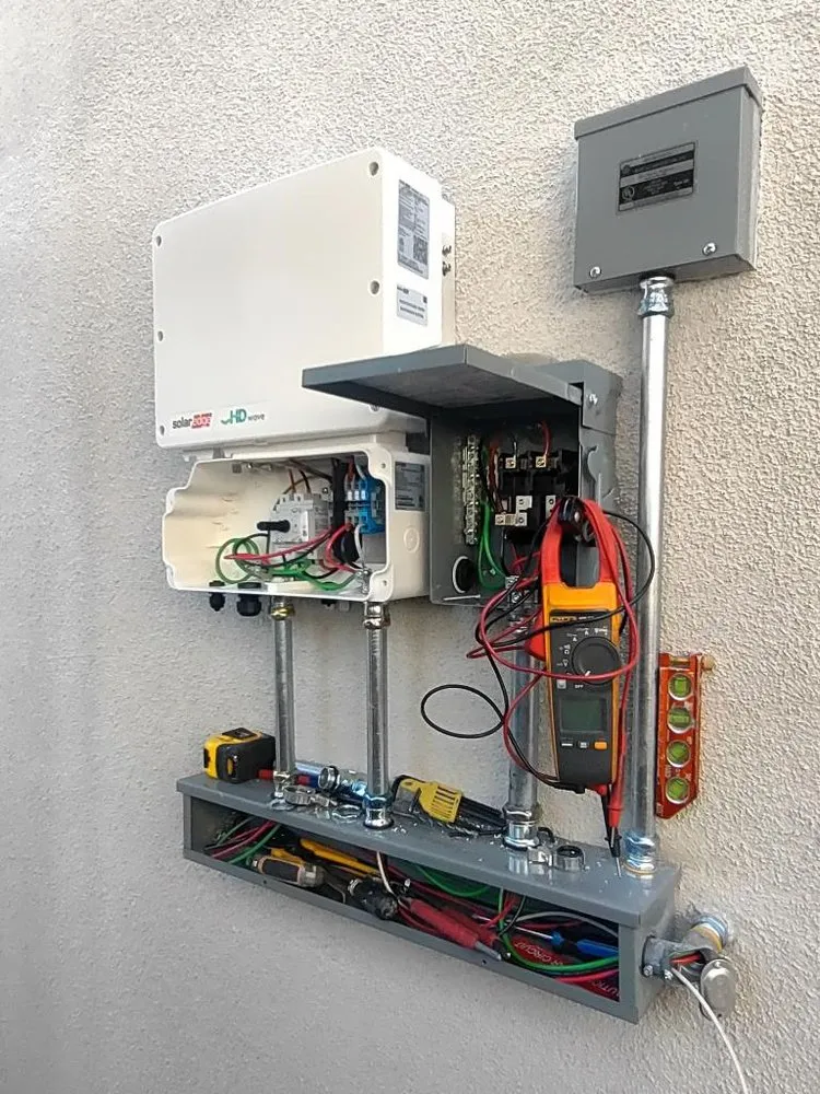 Licensed emergency electrical service service in Studio City, CA - AC Electric