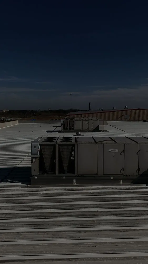 Licensed electrician providing lighting installation in Porter, TX - AC Freeze Service