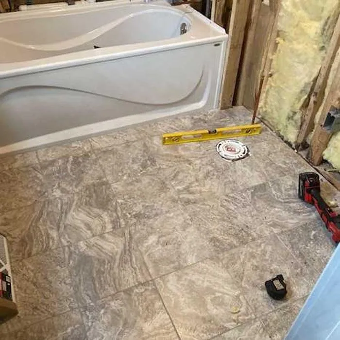 Certified electrician providing emergency electrical service in , 