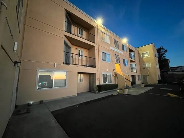 Slide of Accend Networks