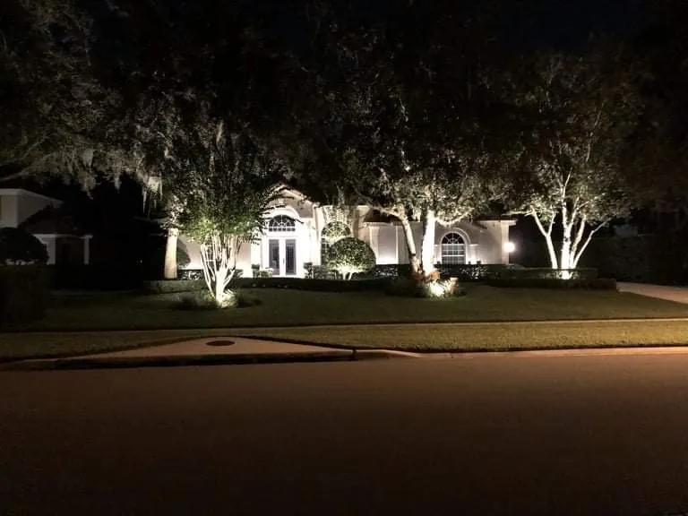 Licensed electrical service for homes in lighting installation,  by 