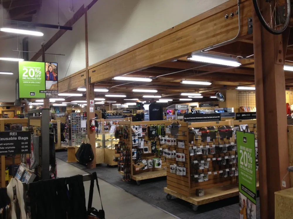 Professional electrician providing wiring installation in , 