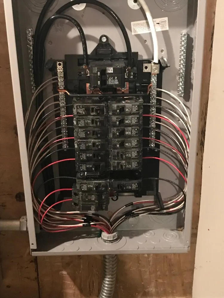 Certified electrician providing circuit breaker repair in ,