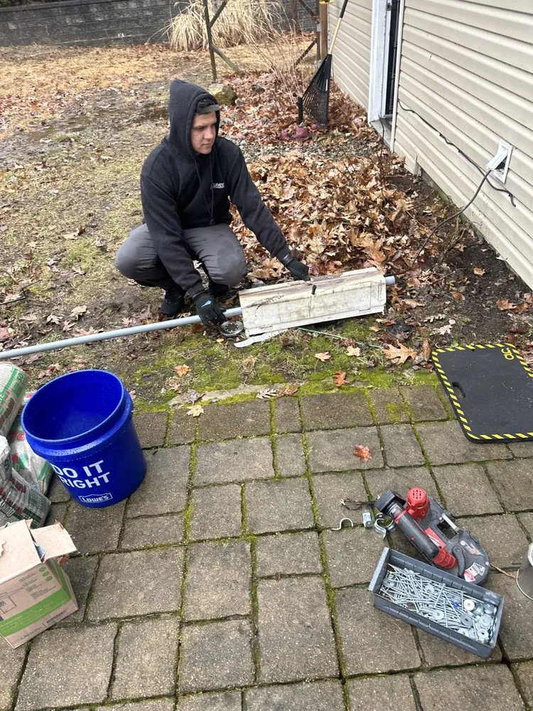 Licensed electrician providing lighting installation in , 