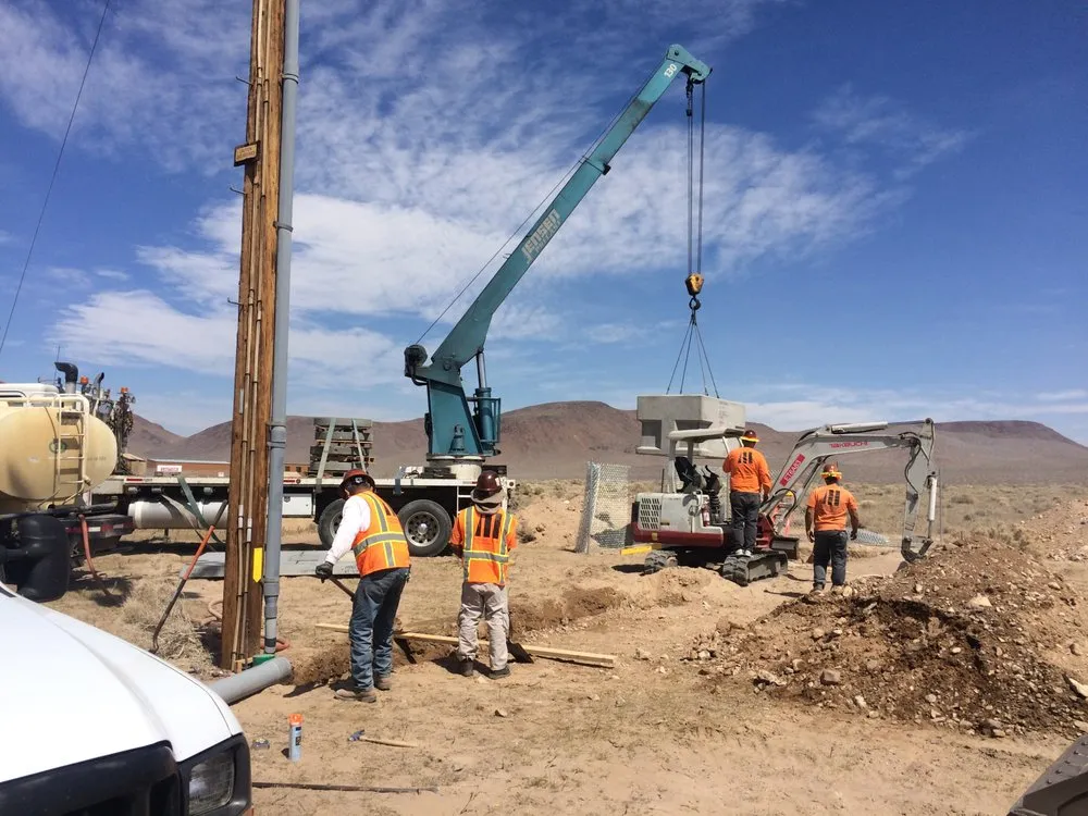 Slide of Ace Construction & Maintenance