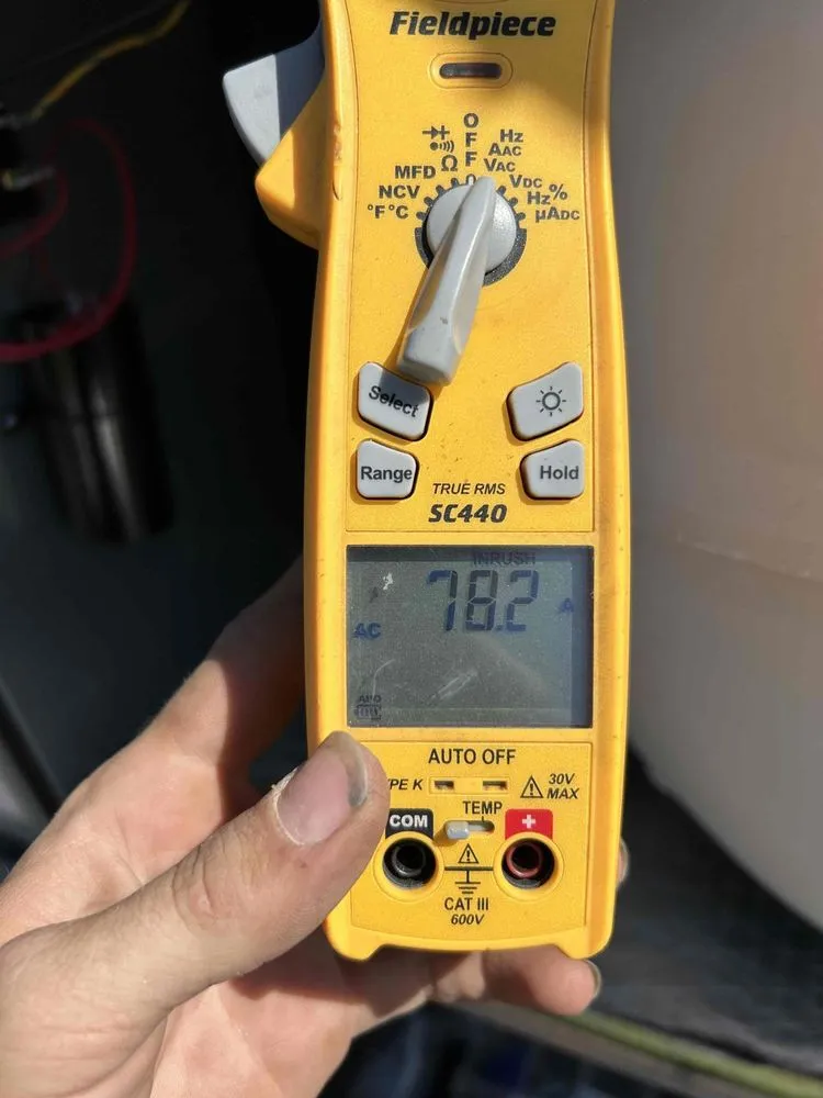 Affordable electrician providing electrical repair in , 