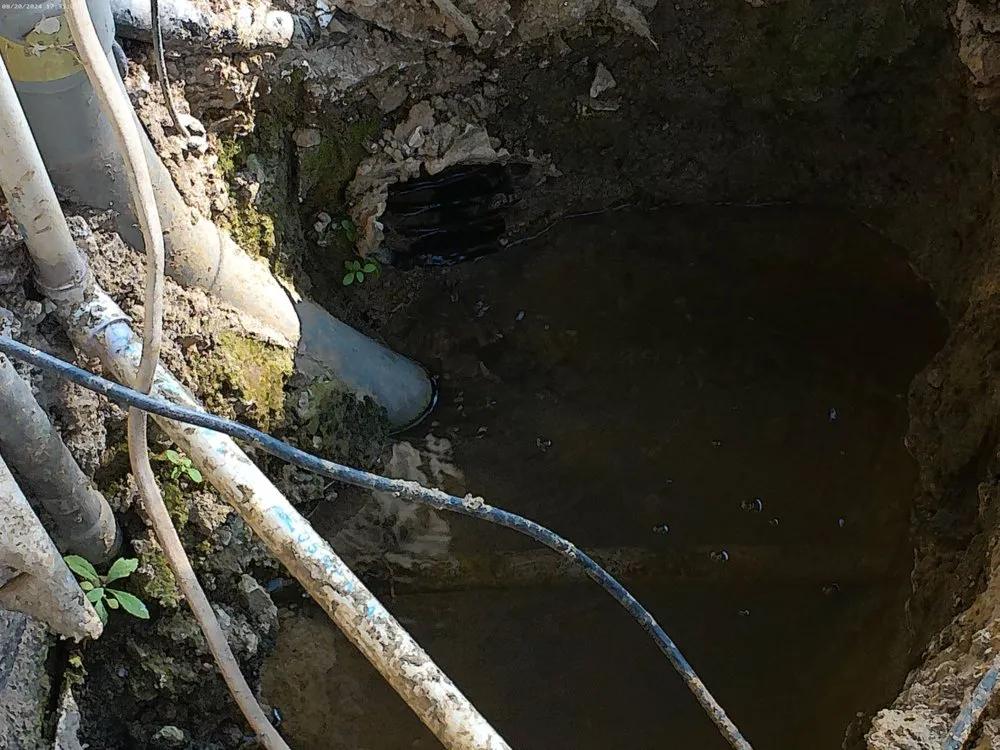 Slide of Aces Electric