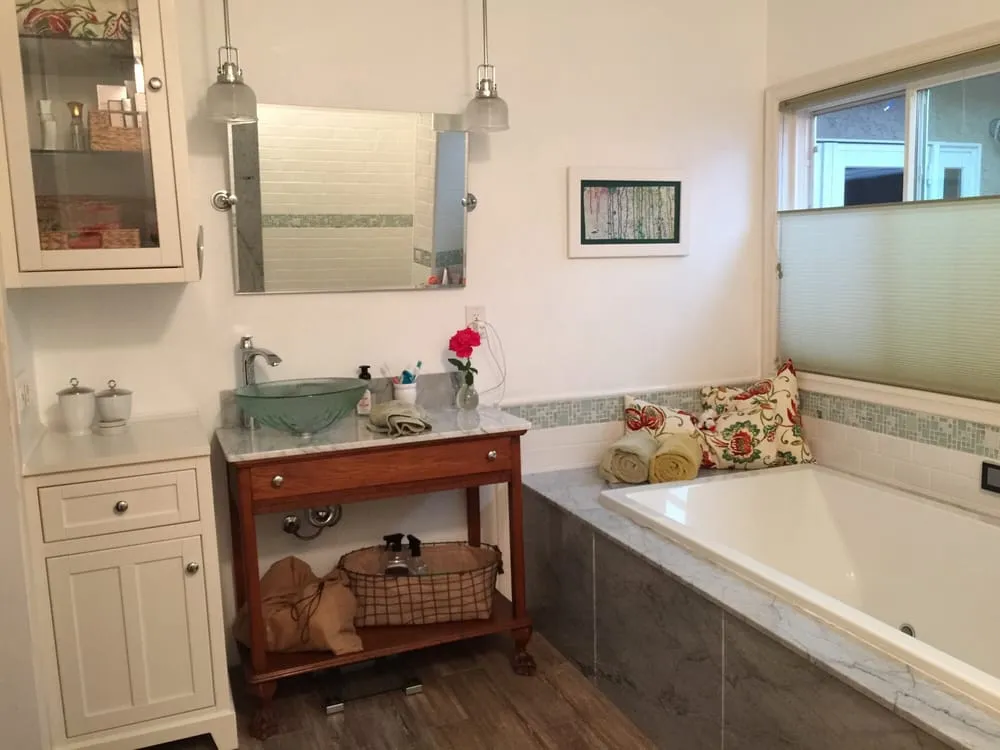 Slide of AceTech Mechanical & Electrical