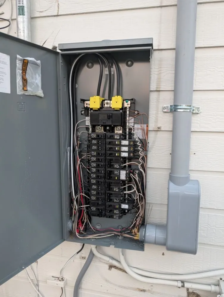 Licensed lighting installation service in Sugar Land,, TX - Acetroves electric