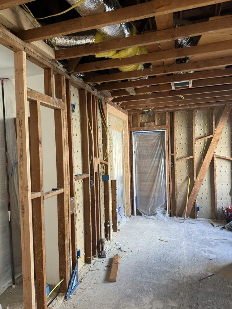 Emergency electrical repair experts serving San Fernando Valley, CA - Acevedos Construction